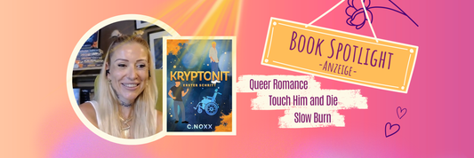 Links Bild von C. Noxx, daneben Bild von Buchcover "Kryptonit", rechts Titel des Formats und Tropes.