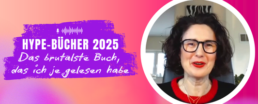 Jennifer Rolle rechts im Bild, links farbiges Banner mit Titel ‚Hype‑Bücher 2025 – Das brutalste Buch, das ich je gelesen habe‘.